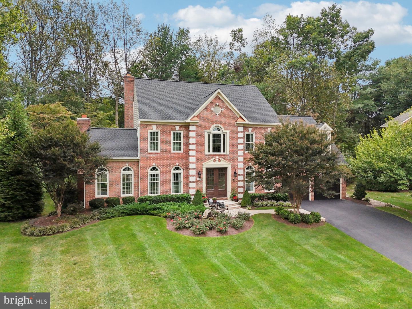 11186 LONGWOOD GROVE DR, RESTON, Virginia 20194, 5 Bedrooms Bedrooms, ,4 BathroomsBathrooms,Residential,For sale,11186 LONGWOOD GROVE DR,VAFX2287892 MLS # VAFX2287892