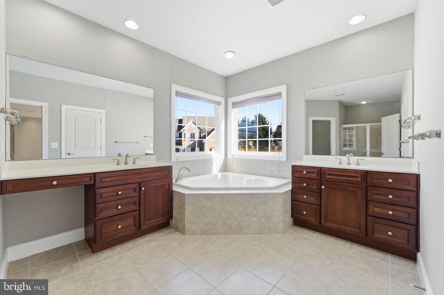 2781 MIDDLETON FARM, HERNDON, Virginia 20171, 4 Bedrooms Bedrooms, 23 Rooms Rooms,4 BathroomsBathrooms,Residential,For sale,2781 MIDDLETON FARM,VAFX2288148 MLS # VAFX2288148 2781 MIDDLETON FARM, HERNDON, Virginia 20171, 4 Bedrooms Bedrooms, 23 Rooms Rooms,4 BathroomsBathrooms,Residential,For sale,2781 MIDDLETON FARM,VAFX2288148 MLS # VAFX2288148