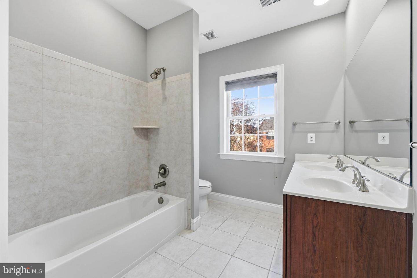 2781 MIDDLETON FARM, HERNDON, Virginia 20171, 4 Bedrooms Bedrooms, 23 Rooms Rooms,4 BathroomsBathrooms,Residential,For sale,2781 MIDDLETON FARM,VAFX2288148 MLS # VAFX2288148 2781 MIDDLETON FARM, HERNDON, Virginia 20171, 4 Bedrooms Bedrooms, 23 Rooms Rooms,4 BathroomsBathrooms,Residential,For sale,2781 MIDDLETON FARM,VAFX2288148 MLS # VAFX2288148