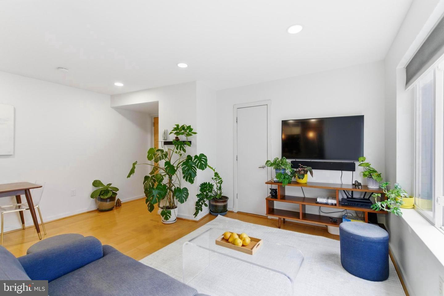 1439 CHAPIN ST NW #303, WASHINGTON, District Of Columbia 20009, 2 Bedrooms Bedrooms, ,2 BathroomsBathrooms,Residential,For sale,1439 CHAPIN ST NW #303,DCDC2243892 MLS # DCDC2243892 1439 CHAPIN ST NW #303, WASHINGTON, District Of Columbia 20009, 2 Bedrooms Bedrooms, ,2 BathroomsBathrooms,Residential,For sale,1439 CHAPIN ST NW #303,DCDC2243892 MLS # DCDC2243892