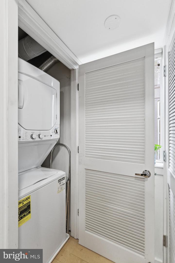 1439 CHAPIN ST NW #303, WASHINGTON, District Of Columbia 20009, 2 Bedrooms Bedrooms, ,2 BathroomsBathrooms,Residential,For sale,1439 CHAPIN ST NW #303,DCDC2243892 MLS # DCDC2243892