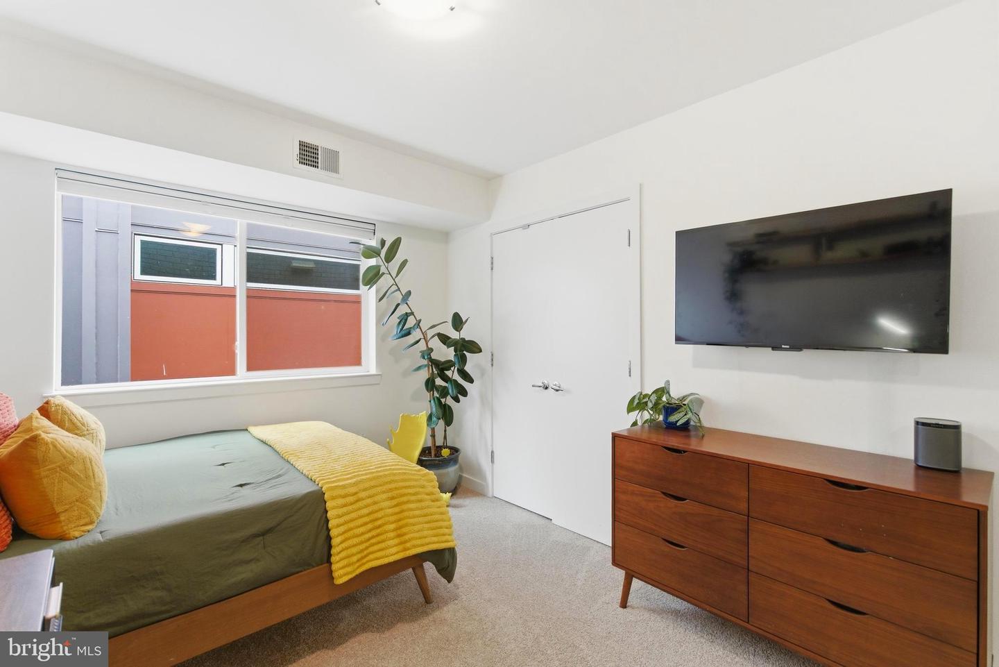 1439 CHAPIN ST NW #303, WASHINGTON, District Of Columbia 20009, 2 Bedrooms Bedrooms, ,2 BathroomsBathrooms,Residential,For sale,1439 CHAPIN ST NW #303,DCDC2243892 MLS # DCDC2243892