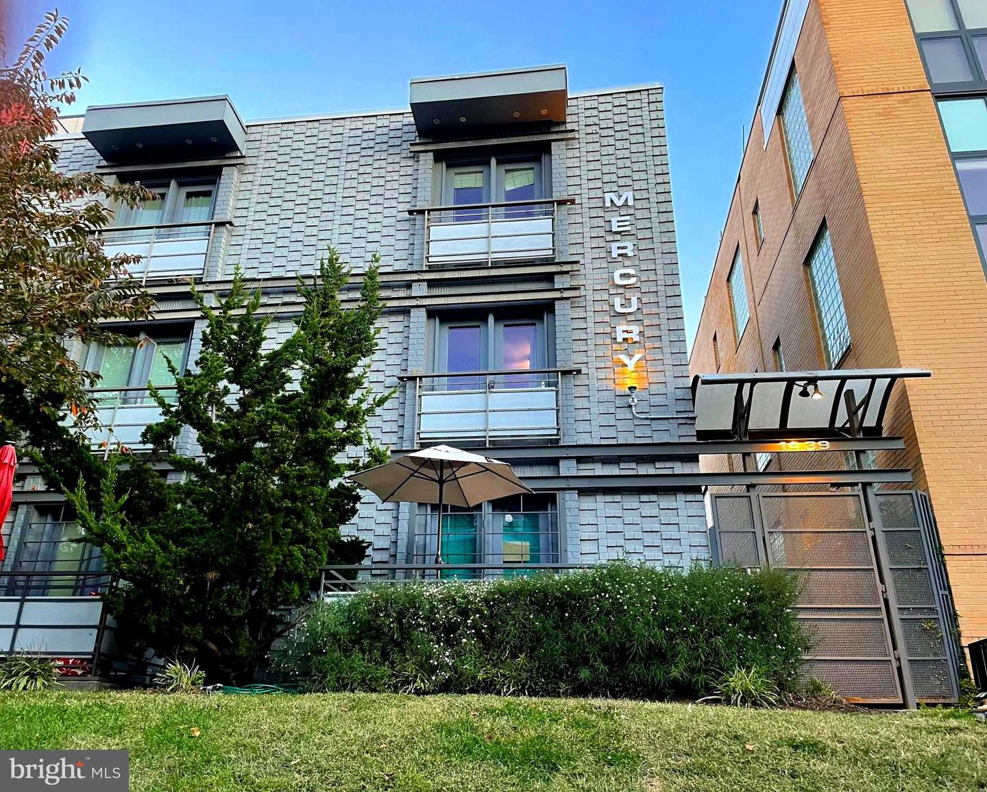 1439 CHAPIN ST NW #303, WASHINGTON, District Of Columbia 20009, 2 Bedrooms Bedrooms, ,2 BathroomsBathrooms,Residential,For sale,1439 CHAPIN ST NW #303,DCDC2243892 MLS # DCDC2243892