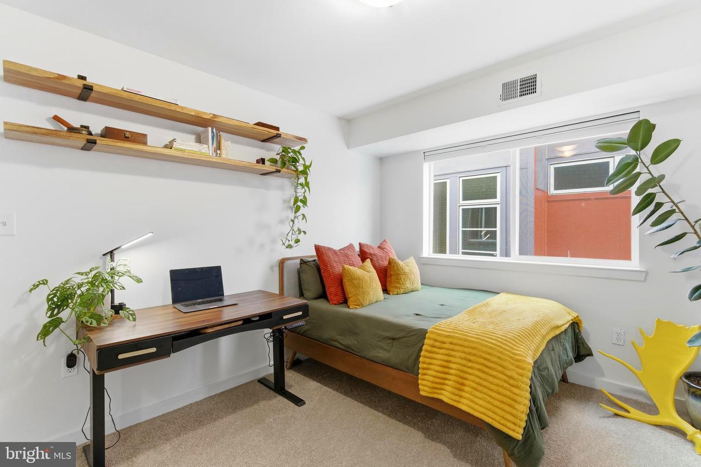 1439 CHAPIN ST NW #303, WASHINGTON, District Of Columbia 20009, 2 Bedrooms Bedrooms, ,2 BathroomsBathrooms,Residential,For sale,1439 CHAPIN ST NW #303,DCDC2243892 MLS # DCDC2243892