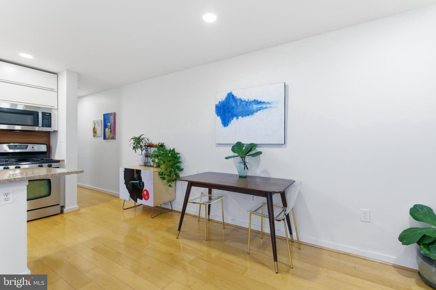 1439 CHAPIN ST NW #303, WASHINGTON, District Of Columbia 20009, 2 Bedrooms Bedrooms, ,2 BathroomsBathrooms,Residential,For sale,1439 CHAPIN ST NW #303,DCDC2243892 MLS # DCDC2243892