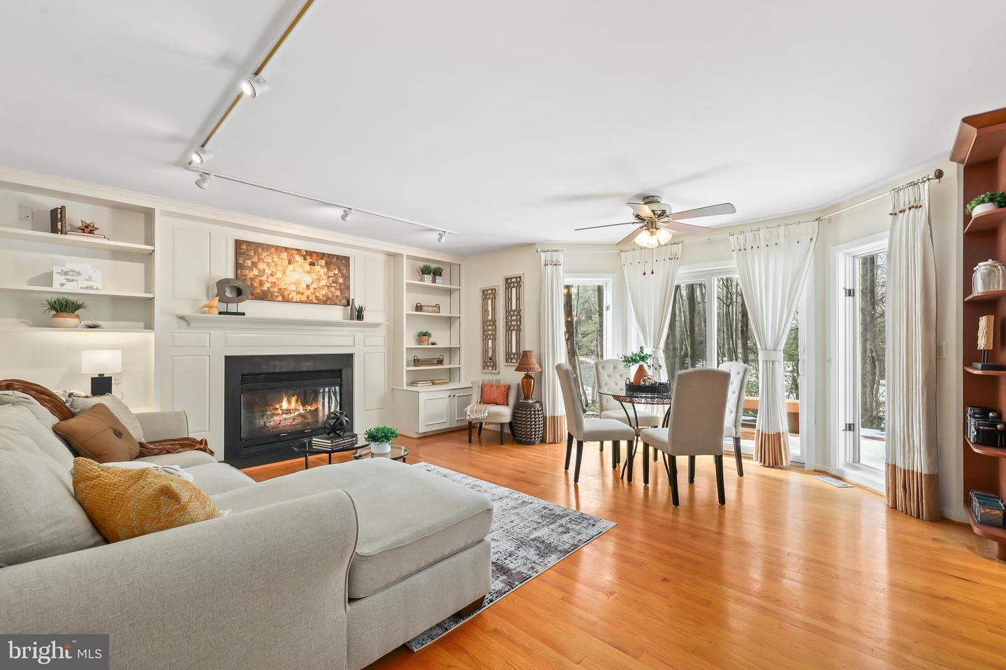 11573 HEMINGWAY DR, RESTON, Virginia 20194, 3 Bedrooms Bedrooms, ,2 BathroomsBathrooms,Residential,For sale,11573 HEMINGWAY DR,VAFX2288266 MLS # VAFX2288266 11573 HEMINGWAY DR, RESTON, Virginia 20194, 3 Bedrooms Bedrooms, ,2 BathroomsBathrooms,Residential,For sale,11573 HEMINGWAY DR,VAFX2288266 MLS # VAFX2288266