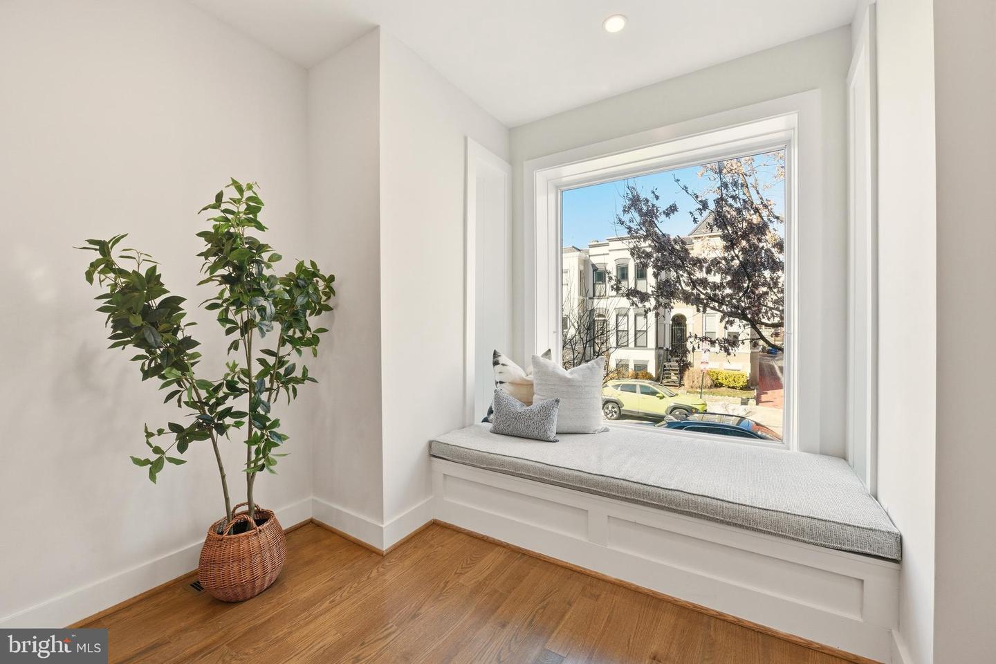 27 QUINCY PL NE #1, WASHINGTON, District Of Columbia 20002, 2 Bedrooms Bedrooms, ,2 BathroomsBathrooms,Residential,For sale,27 QUINCY PL NE #1,DCDC2244232 MLS # DCDC2244232 27 QUINCY PL NE #1, WASHINGTON, District Of Columbia 20002, 2 Bedrooms Bedrooms, ,2 BathroomsBathrooms,Residential,For sale,27 QUINCY PL NE #1,DCDC2244232 MLS # DCDC2244232