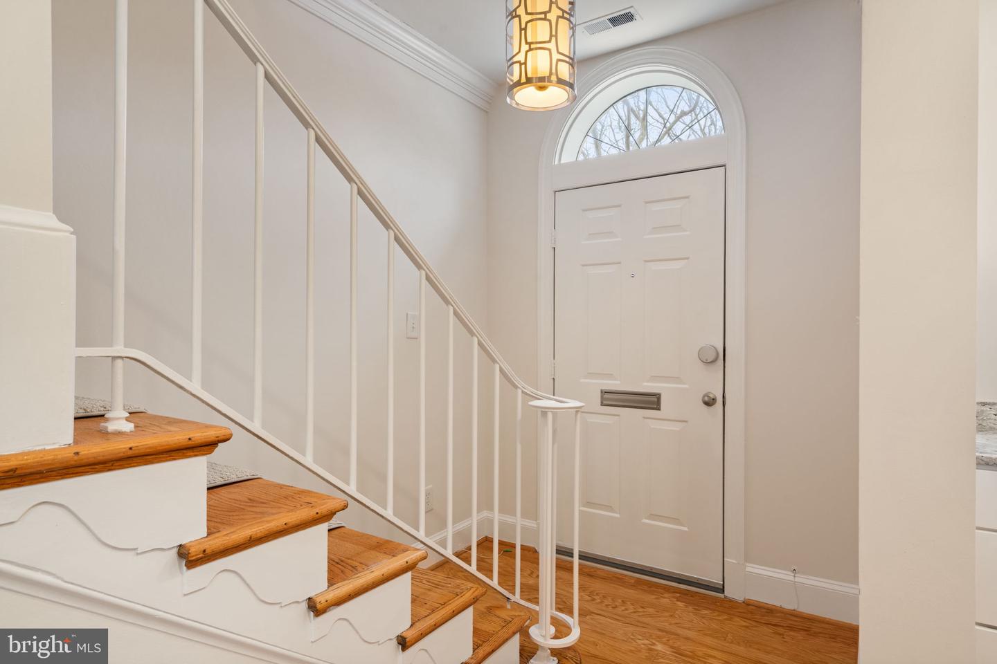 515 TOBACCO QUAY, ALEXANDRIA, Virginia 22314, 1 Bedroom Bedrooms, ,1 BathroomBathrooms,Residential,For sale,515 TOBACCO QUAY,VAAX2053704 MLS # VAAX2053704