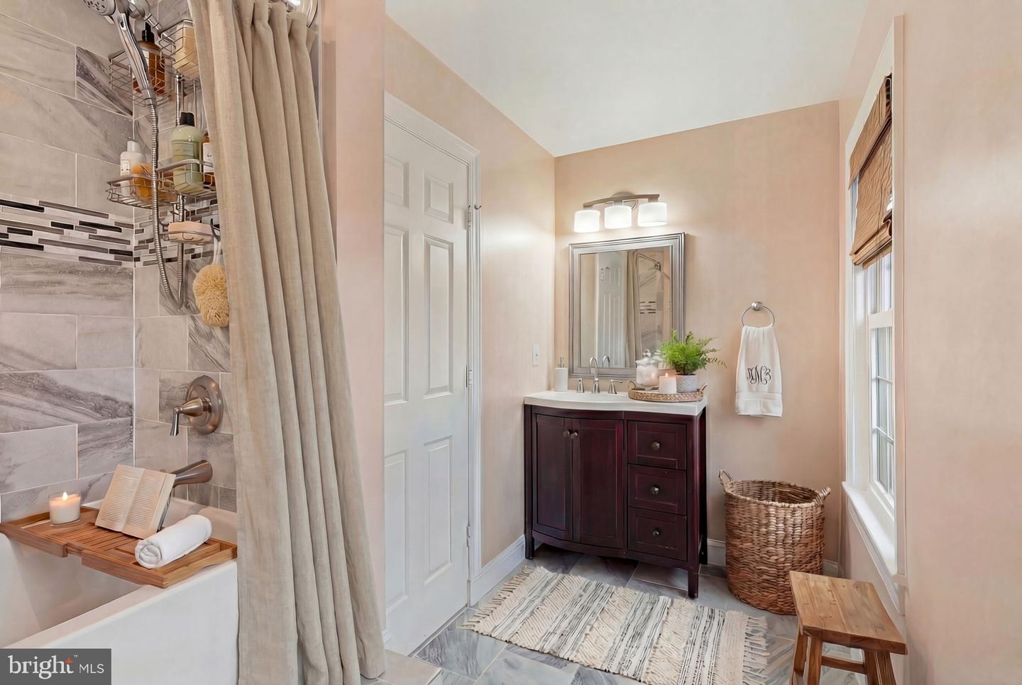 515 TOBACCO QUAY, ALEXANDRIA, Virginia 22314, 1 Bedroom Bedrooms, ,1 BathroomBathrooms,Residential,For sale,515 TOBACCO QUAY,VAAX2053704 MLS # VAAX2053704