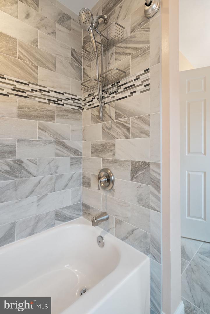 515 TOBACCO QUAY, ALEXANDRIA, Virginia 22314, 1 Bedroom Bedrooms, ,1 BathroomBathrooms,Residential,For sale,515 TOBACCO QUAY,VAAX2053704 MLS # VAAX2053704