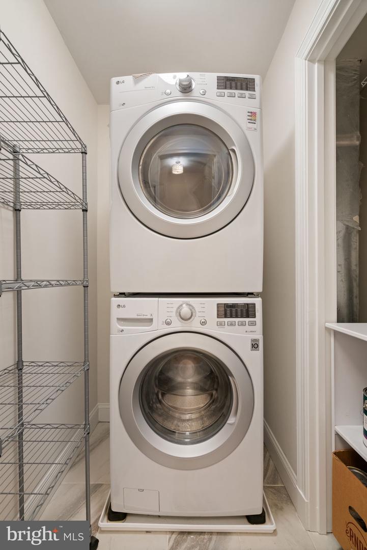 515 TOBACCO QUAY, ALEXANDRIA, Virginia 22314, 1 Bedroom Bedrooms, ,1 BathroomBathrooms,Residential,For sale,515 TOBACCO QUAY,VAAX2053704 MLS # VAAX2053704