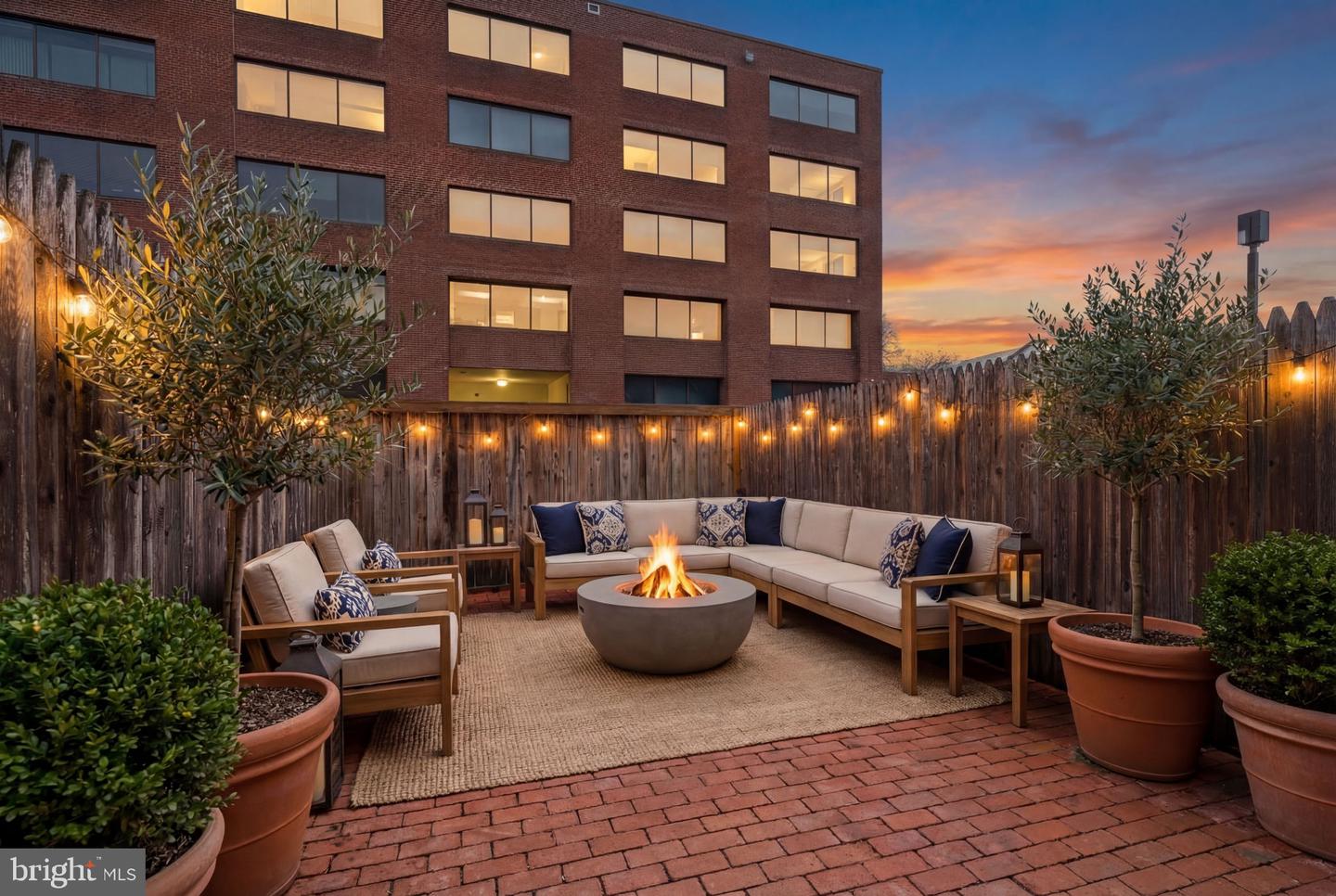 515 TOBACCO QUAY, ALEXANDRIA, Virginia 22314, 1 Bedroom Bedrooms, ,1 BathroomBathrooms,Residential,For sale,515 TOBACCO QUAY,VAAX2053704 MLS # VAAX2053704