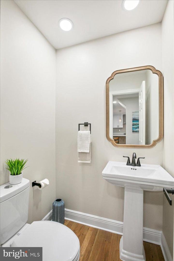 11603 VIRGATE LN, RESTON, Virginia 20191, 5 Bedrooms Bedrooms, 18 Rooms Rooms,4 BathroomsBathrooms,Residential,For sale,11603 VIRGATE LN,VAFX2288668 MLS # VAFX2288668