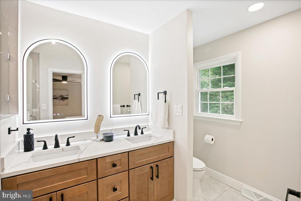 11603 VIRGATE LN, RESTON, Virginia 20191, 5 Bedrooms Bedrooms, 18 Rooms Rooms,4 BathroomsBathrooms,Residential,For sale,11603 VIRGATE LN,VAFX2288668 MLS # VAFX2288668