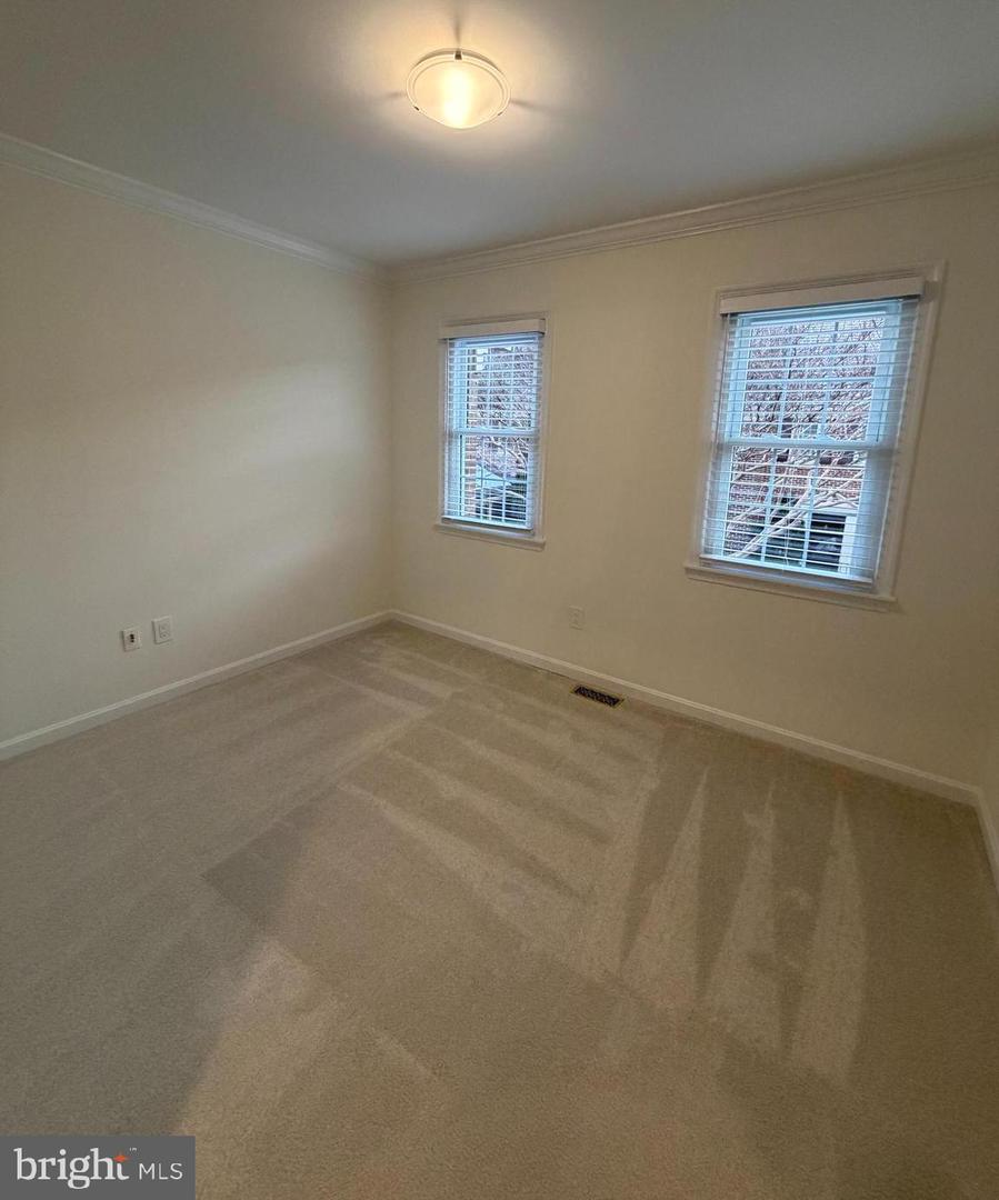 6634 MADISON MCLEAN DR, MCLEAN, Virginia 22101, 3 Bedrooms Bedrooms, ,3 BathroomsBathrooms,Residential,For sale,6634 MADISON MCLEAN DR,VAFX2288710 MLS # VAFX2288710