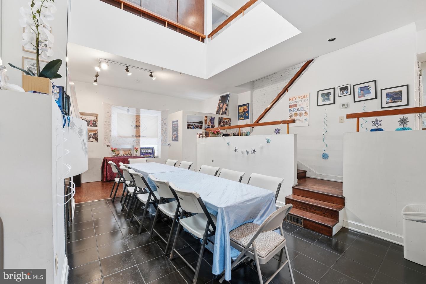 2211 WASHINGTON CIR NW, WASHINGTON, District Of Columbia 20037, 3 Bedrooms Bedrooms, ,3 BathroomsBathrooms,Residential,For sale,2211 WASHINGTON CIR NW,DCDC2244378 MLS # DCDC2244378