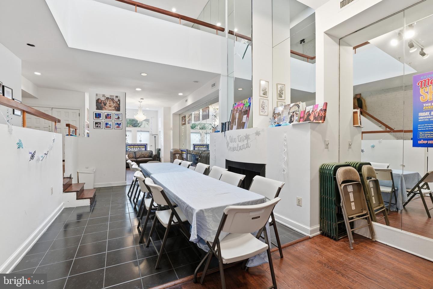 2211 WASHINGTON CIR NW, WASHINGTON, District Of Columbia 20037, 3 Bedrooms Bedrooms, ,3 BathroomsBathrooms,Residential,For sale,2211 WASHINGTON CIR NW,DCDC2244378 MLS # DCDC2244378