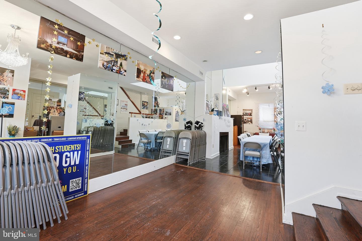 2211 WASHINGTON CIR NW, WASHINGTON, District Of Columbia 20037, 3 Bedrooms Bedrooms, ,3 BathroomsBathrooms,Residential,For sale,2211 WASHINGTON CIR NW,DCDC2244378 MLS # DCDC2244378