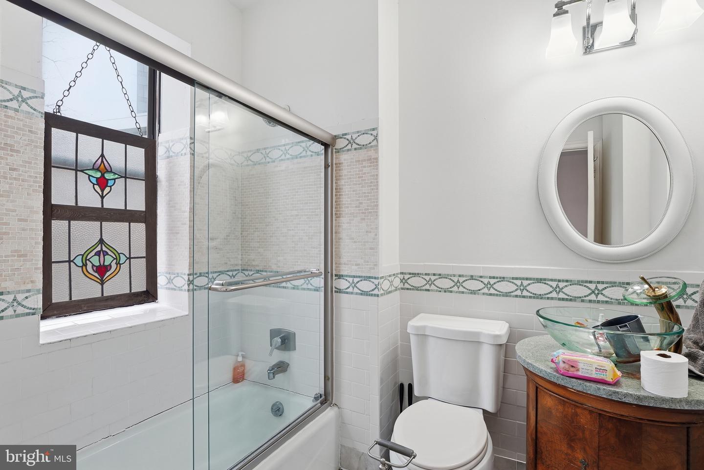 2211 WASHINGTON CIR NW, WASHINGTON, District Of Columbia 20037, 3 Bedrooms Bedrooms, ,3 BathroomsBathrooms,Residential,For sale,2211 WASHINGTON CIR NW,DCDC2244378 MLS # DCDC2244378