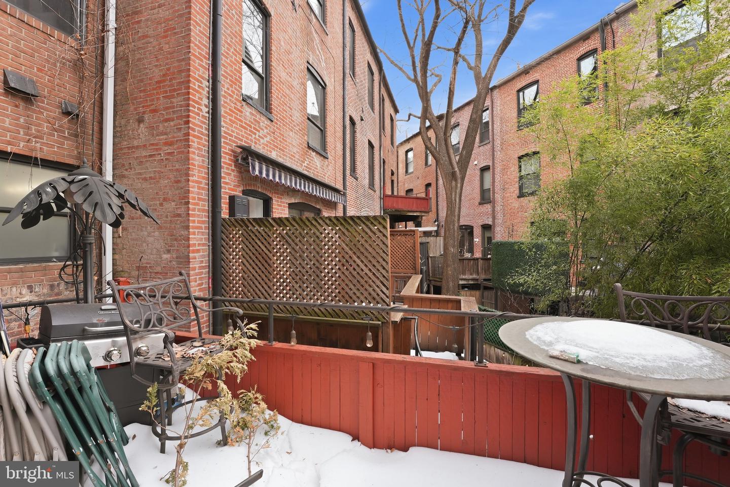 2211 WASHINGTON CIR NW, WASHINGTON, District Of Columbia 20037, 3 Bedrooms Bedrooms, ,3 BathroomsBathrooms,Residential,For sale,2211 WASHINGTON CIR NW,DCDC2244378 MLS # DCDC2244378