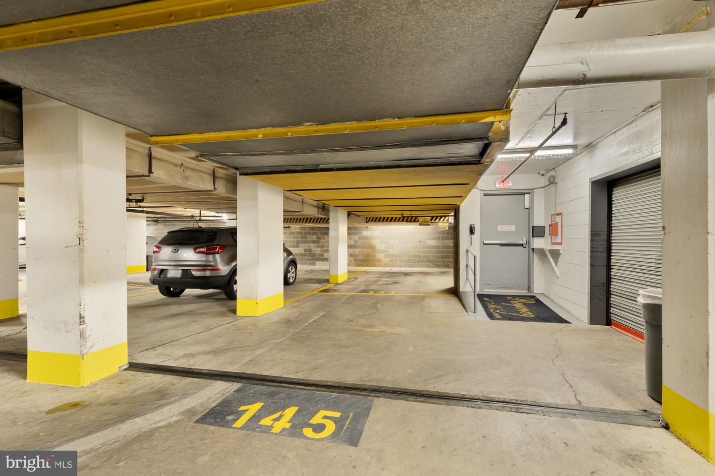 1800 OLD MEADOW RD #303, MCLEAN, Virginia 22102, 2 Bedrooms Bedrooms, ,2 BathroomsBathrooms,Residential,For sale,1800 OLD MEADOW RD #303,VAFX2288810 MLS # VAFX2288810 1800 OLD MEADOW RD #303, MCLEAN, Virginia 22102, 2 Bedrooms Bedrooms, ,2 BathroomsBathrooms,Residential,For sale,1800 OLD MEADOW RD #303,VAFX2288810 MLS # VAFX2288810