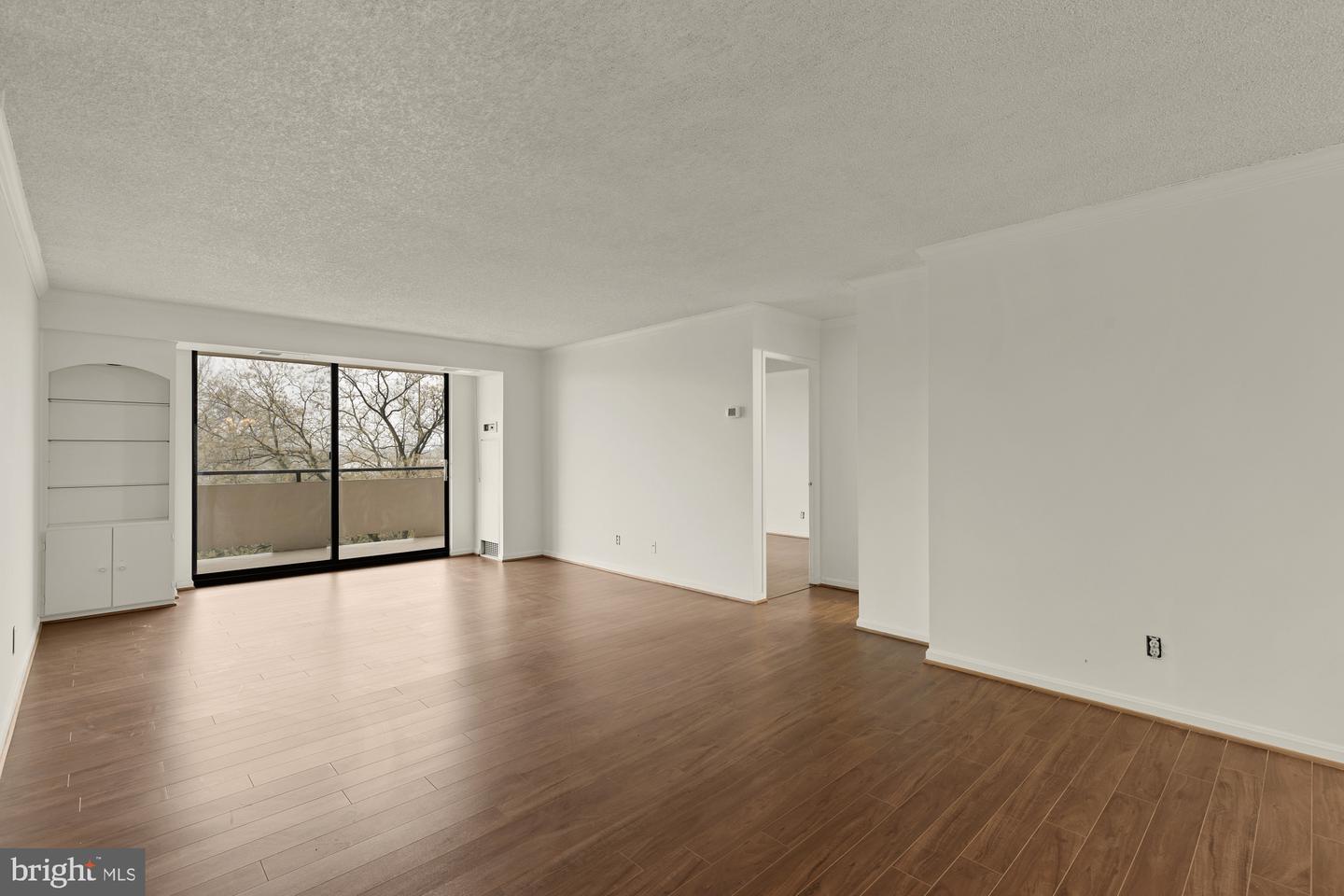 1800 OLD MEADOW RD #303, MCLEAN, Virginia 22102, 2 Bedrooms Bedrooms, ,2 BathroomsBathrooms,Residential,For sale,1800 OLD MEADOW RD #303,VAFX2288810 MLS # VAFX2288810 1800 OLD MEADOW RD #303, MCLEAN, Virginia 22102, 2 Bedrooms Bedrooms, ,2 BathroomsBathrooms,Residential,For sale,1800 OLD MEADOW RD #303,VAFX2288810 MLS # VAFX2288810