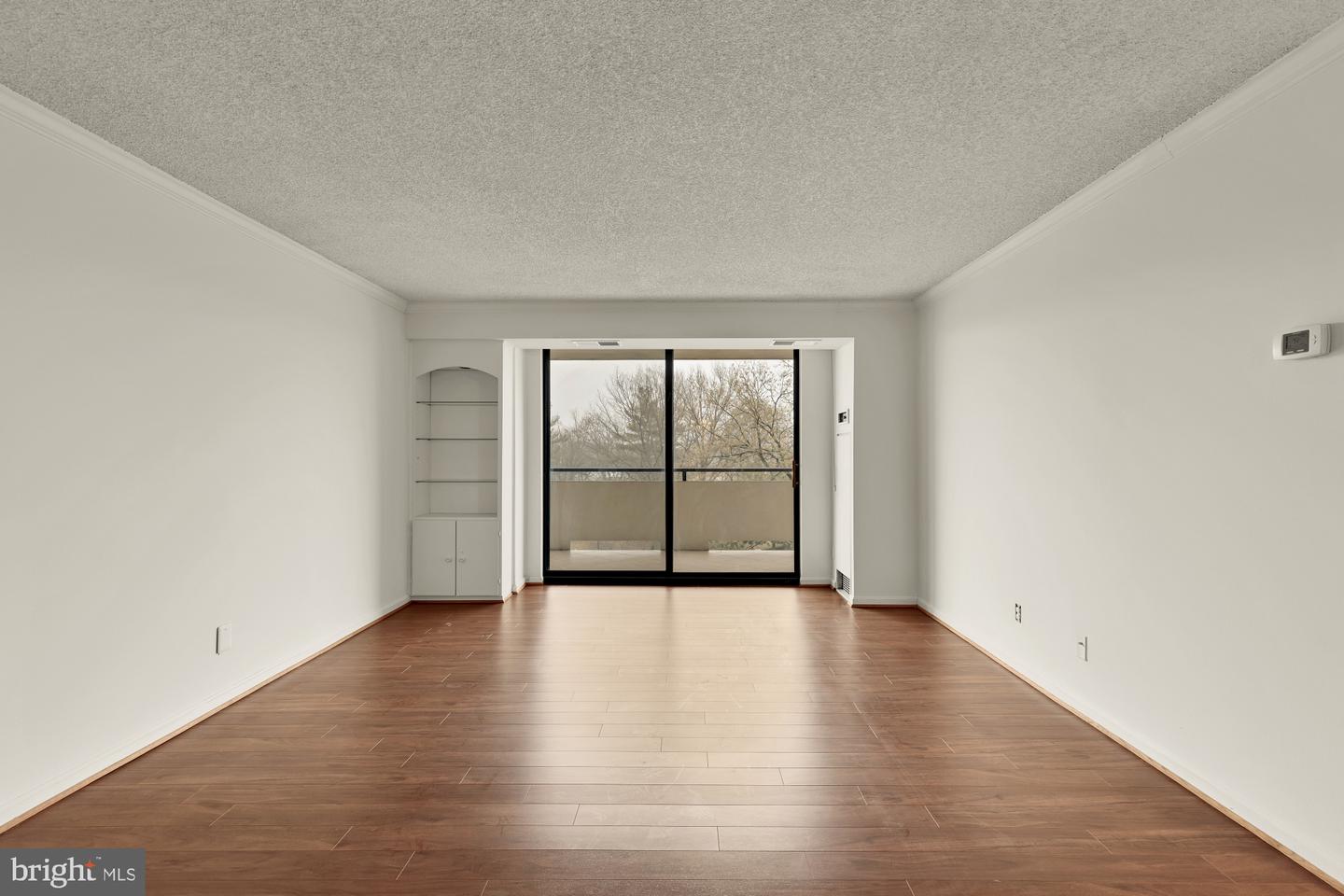 1800 OLD MEADOW RD #303, MCLEAN, Virginia 22102, 2 Bedrooms Bedrooms, ,2 BathroomsBathrooms,Residential,For sale,1800 OLD MEADOW RD #303,VAFX2288810 MLS # VAFX2288810 1800 OLD MEADOW RD #303, MCLEAN, Virginia 22102, 2 Bedrooms Bedrooms, ,2 BathroomsBathrooms,Residential,For sale,1800 OLD MEADOW RD #303,VAFX2288810 MLS # VAFX2288810