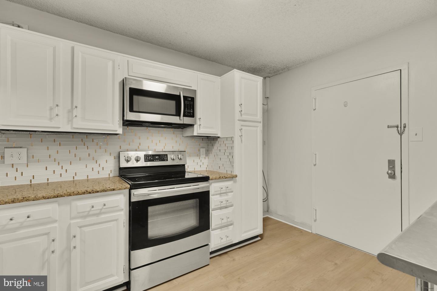 1800 OLD MEADOW RD #303, MCLEAN, Virginia 22102, 2 Bedrooms Bedrooms, ,2 BathroomsBathrooms,Residential,For sale,1800 OLD MEADOW RD #303,VAFX2288810 MLS # VAFX2288810 1800 OLD MEADOW RD #303, MCLEAN, Virginia 22102, 2 Bedrooms Bedrooms, ,2 BathroomsBathrooms,Residential,For sale,1800 OLD MEADOW RD #303,VAFX2288810 MLS # VAFX2288810