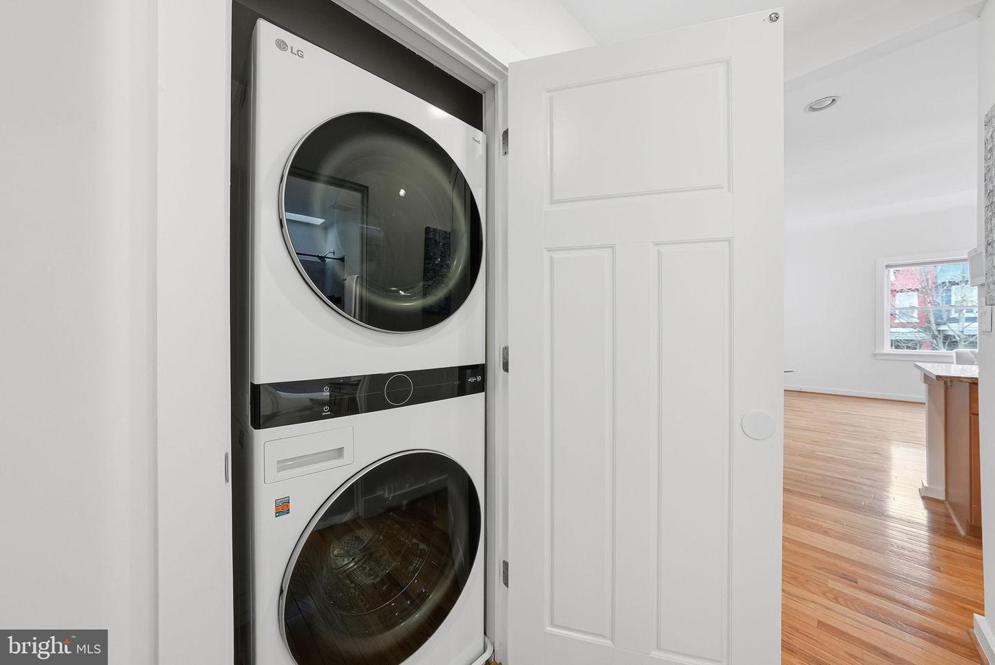 302 TODD PL NE #3, WASHINGTON, District Of Columbia 20002, 2 Bedrooms Bedrooms, 3 Rooms Rooms,1 BathroomBathrooms,Residential,For sale,302 TODD PL NE #3,DCDC2244504 MLS # DCDC2244504