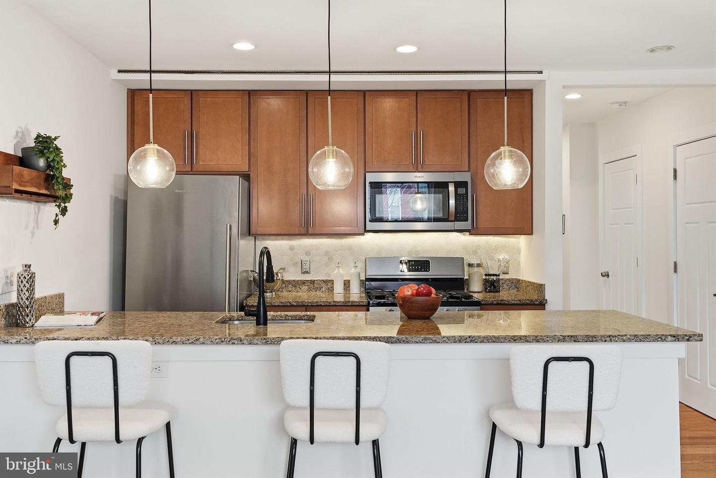 302 TODD PL NE #3, WASHINGTON, District Of Columbia 20002, 2 Bedrooms Bedrooms, 3 Rooms Rooms,1 BathroomBathrooms,Residential,For sale,302 TODD PL NE #3,DCDC2244504 MLS # DCDC2244504