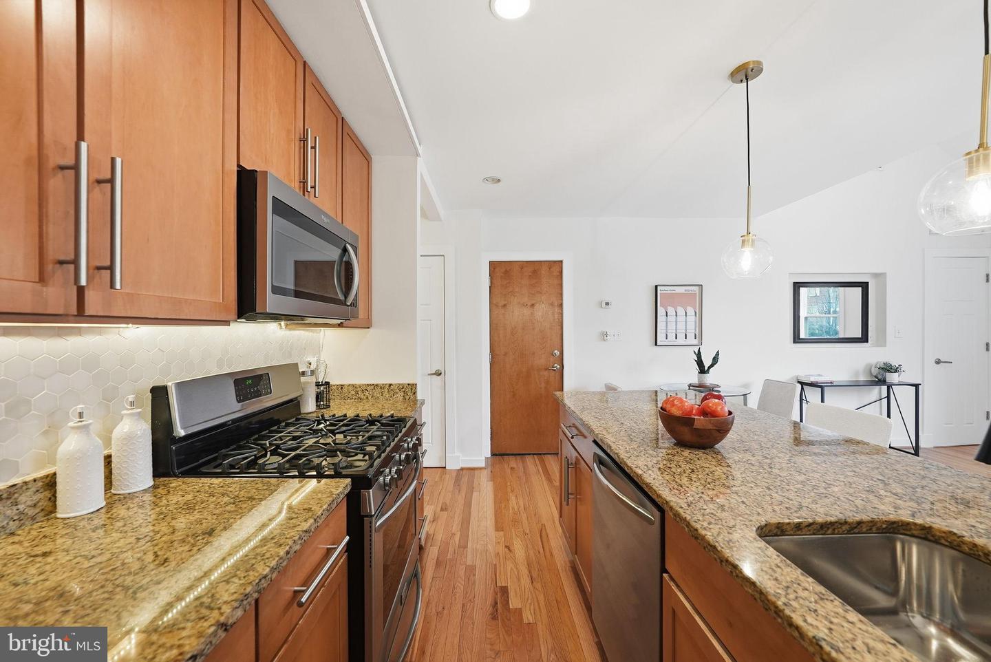 302 TODD PL NE #3, WASHINGTON, District Of Columbia 20002, 2 Bedrooms Bedrooms, 3 Rooms Rooms,1 BathroomBathrooms,Residential,For sale,302 TODD PL NE #3,DCDC2244504 MLS # DCDC2244504