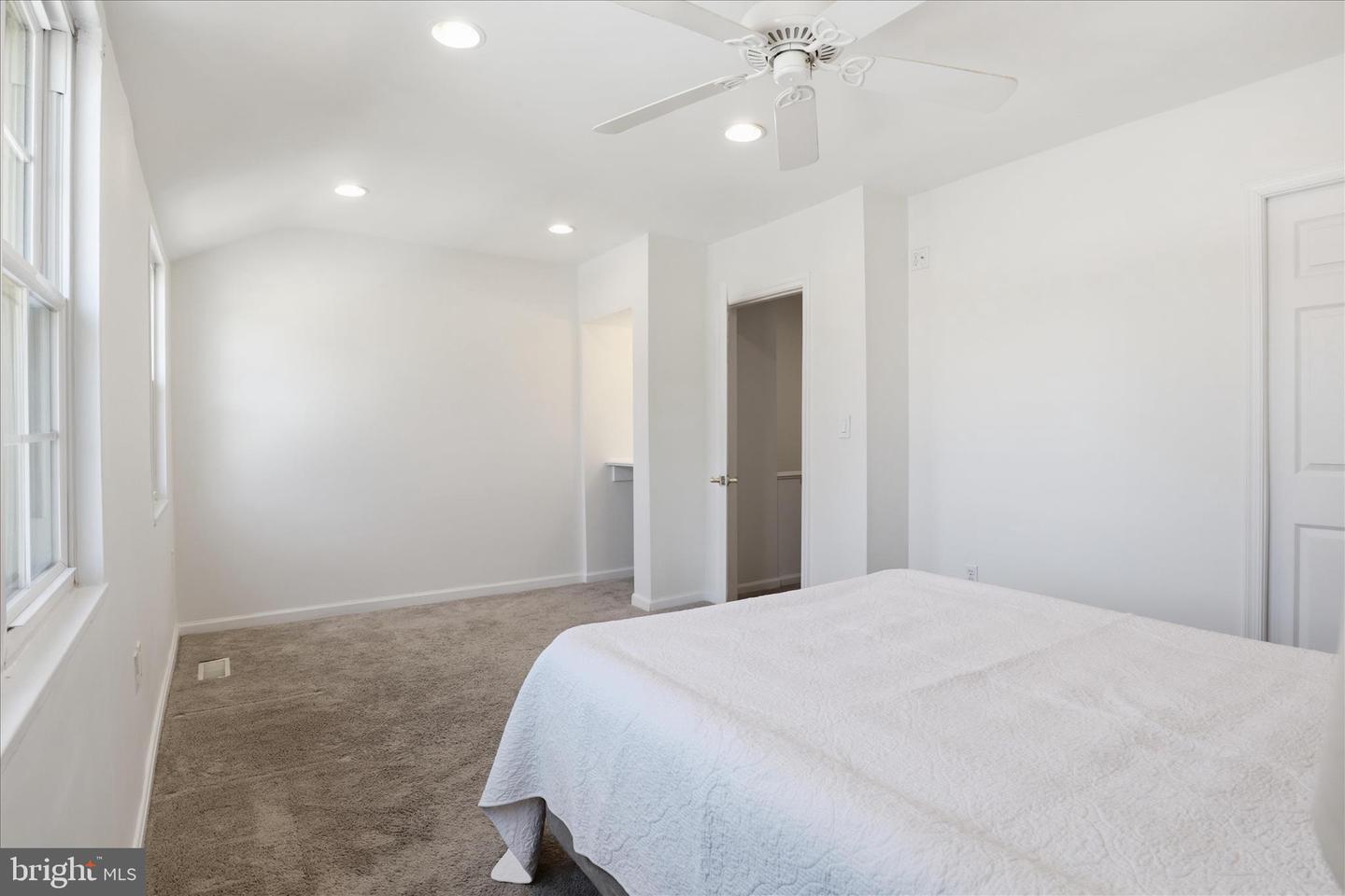 3838 JAY AVE, ALEXANDRIA, Virginia 22302, 2 Bedrooms Bedrooms, ,1 BathroomBathrooms,Residential,For sale,3838 JAY AVE,VAAX2053772 MLS # VAAX2053772