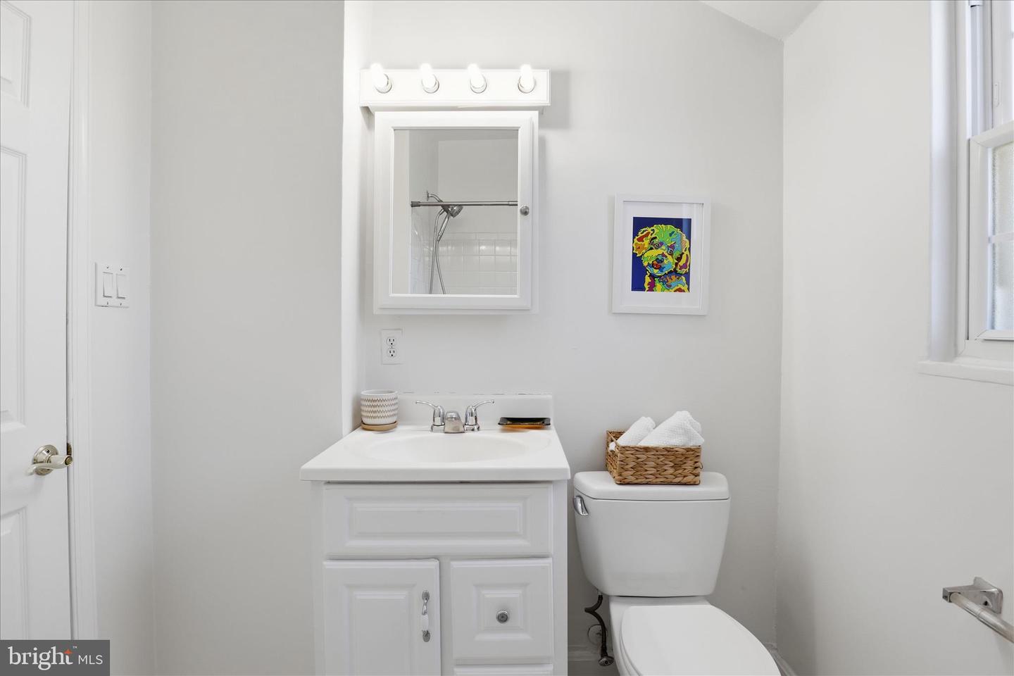 3838 JAY AVE, ALEXANDRIA, Virginia 22302, 2 Bedrooms Bedrooms, ,1 BathroomBathrooms,Residential,For sale,3838 JAY AVE,VAAX2053772 MLS # VAAX2053772