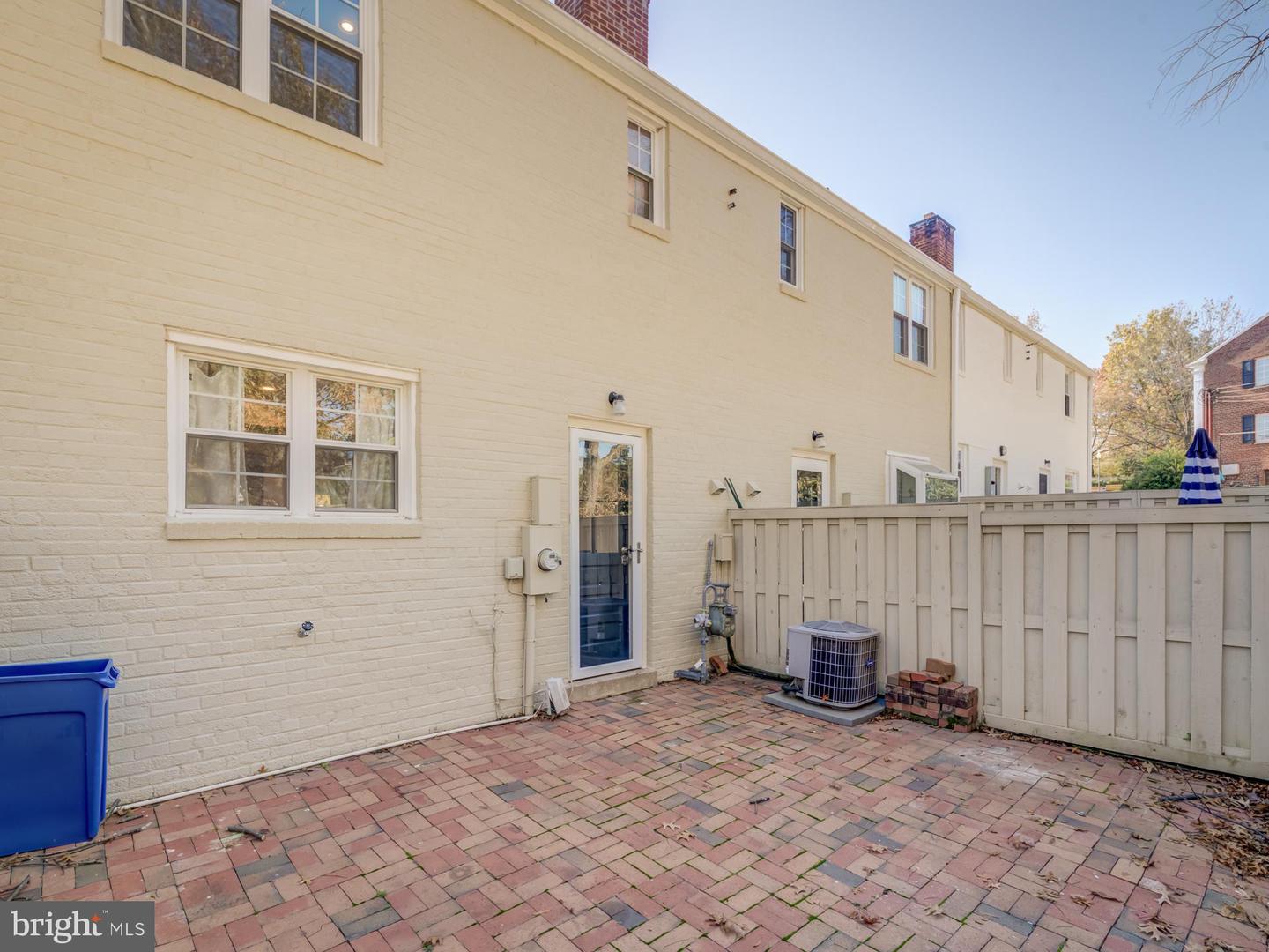 3838 JAY AVE, ALEXANDRIA, Virginia 22302, 2 Bedrooms Bedrooms, ,1 BathroomBathrooms,Residential,For sale,3838 JAY AVE,VAAX2053772 MLS # VAAX2053772