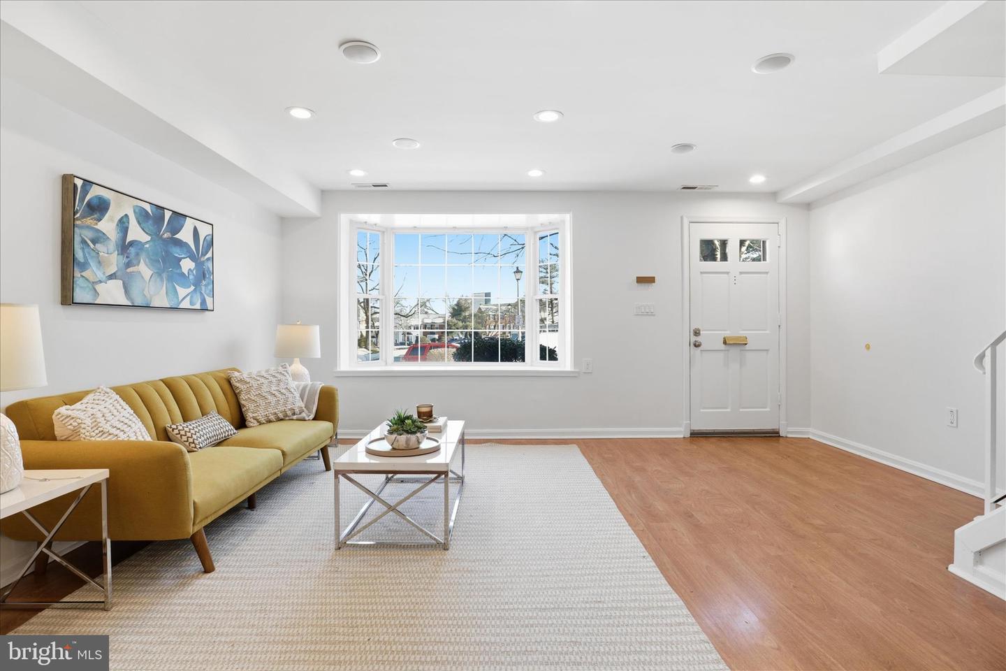 3838 JAY AVE, ALEXANDRIA, Virginia 22302, 2 Bedrooms Bedrooms, ,1 BathroomBathrooms,Residential,For sale,3838 JAY AVE,VAAX2053772 MLS # VAAX2053772