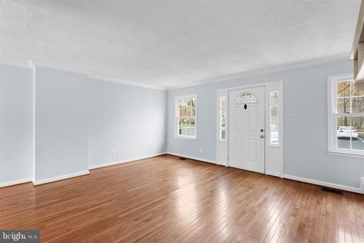 14895 LAMBETH SQ, CENTREVILLE, Virginia 20120, 3 Bedrooms Bedrooms, 6 Rooms Rooms,2 BathroomsBathrooms,Residential,For sale,14895 LAMBETH SQ,VAFX2288904 MLS # VAFX2288904