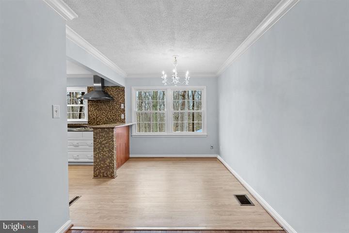 14895 LAMBETH SQ, CENTREVILLE, Virginia 20120, 3 Bedrooms Bedrooms, 6 Rooms Rooms,2 BathroomsBathrooms,Residential,For sale,14895 LAMBETH SQ,VAFX2288904 MLS # VAFX2288904