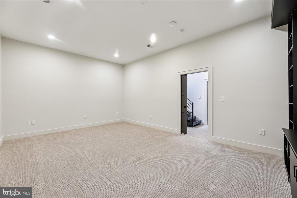 4428 ALBEMARLE ST NW, WASHINGTON, District Of Columbia 20016, 7 Bedrooms Bedrooms, ,6 BathroomsBathrooms,Residential,For sale,4428 ALBEMARLE ST NW,DCDC2244592 MLS # DCDC2244592