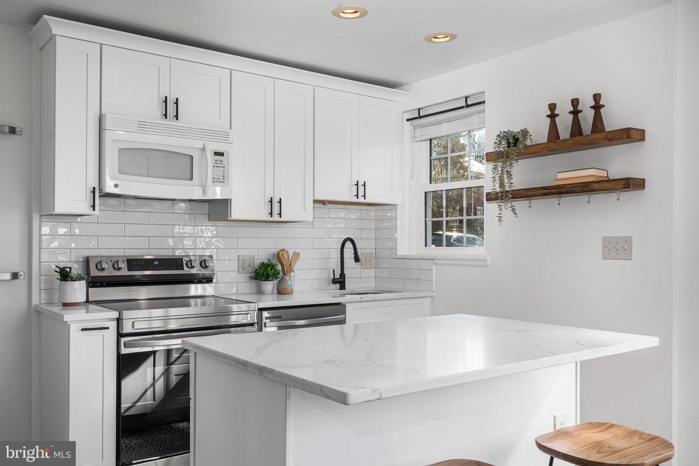 4829 28TH ST S #A, ARLINGTON, Virginia 22206, 2 Bedrooms Bedrooms, ,2 BathroomsBathrooms,Residential,For sale,4829 28TH ST S #A,VAAR2068474 MLS # VAAR2068474 4829 28TH ST S #A, ARLINGTON, Virginia 22206, 2 Bedrooms Bedrooms, ,2 BathroomsBathrooms,Residential,For sale,4829 28TH ST S #A,VAAR2068474 MLS # VAAR2068474