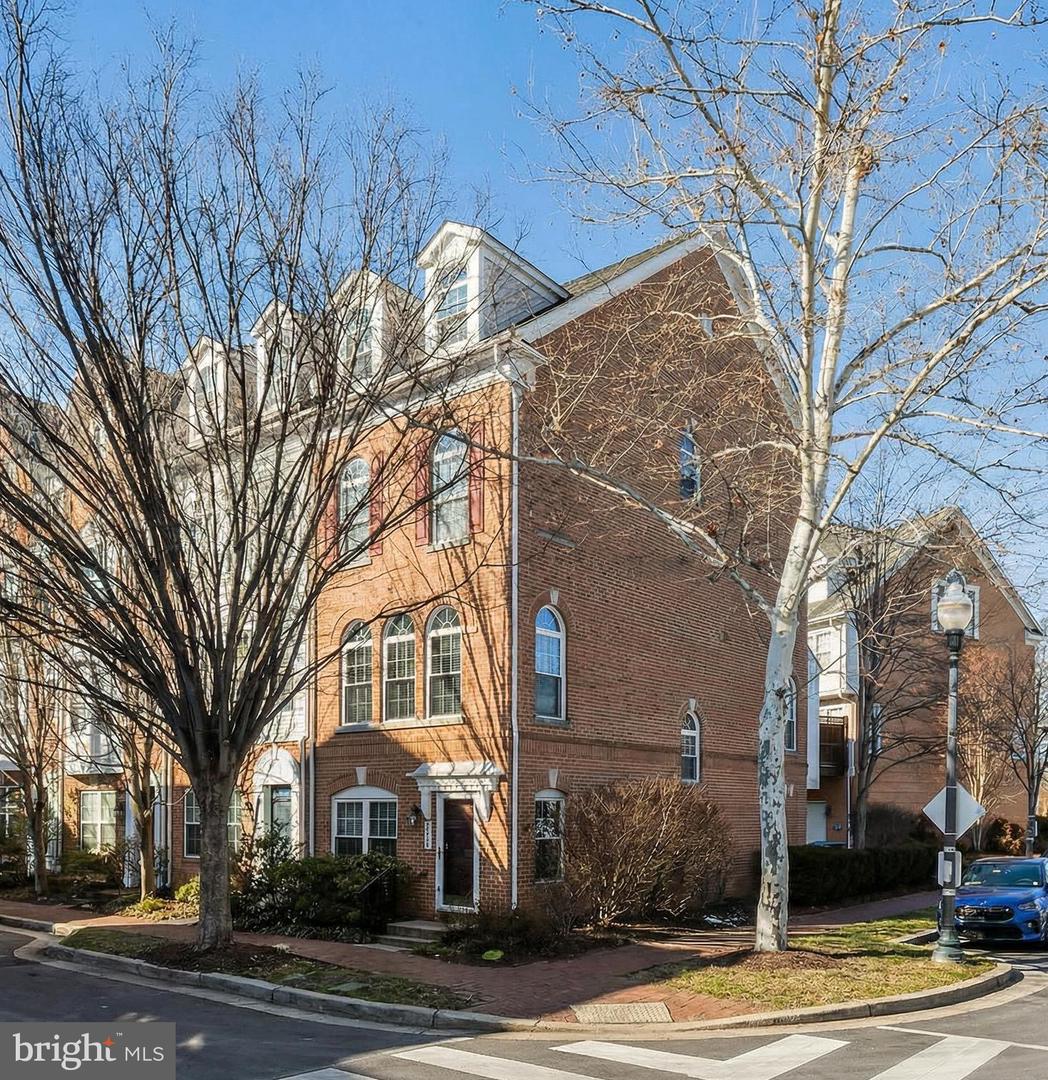 5051 KILBURN ST, ALEXANDRIA, Virginia 22304, 3 Bedrooms Bedrooms, ,2 BathroomsBathrooms,Residential,For sale,5051 KILBURN ST,VAAX2053798 MLS # VAAX2053798