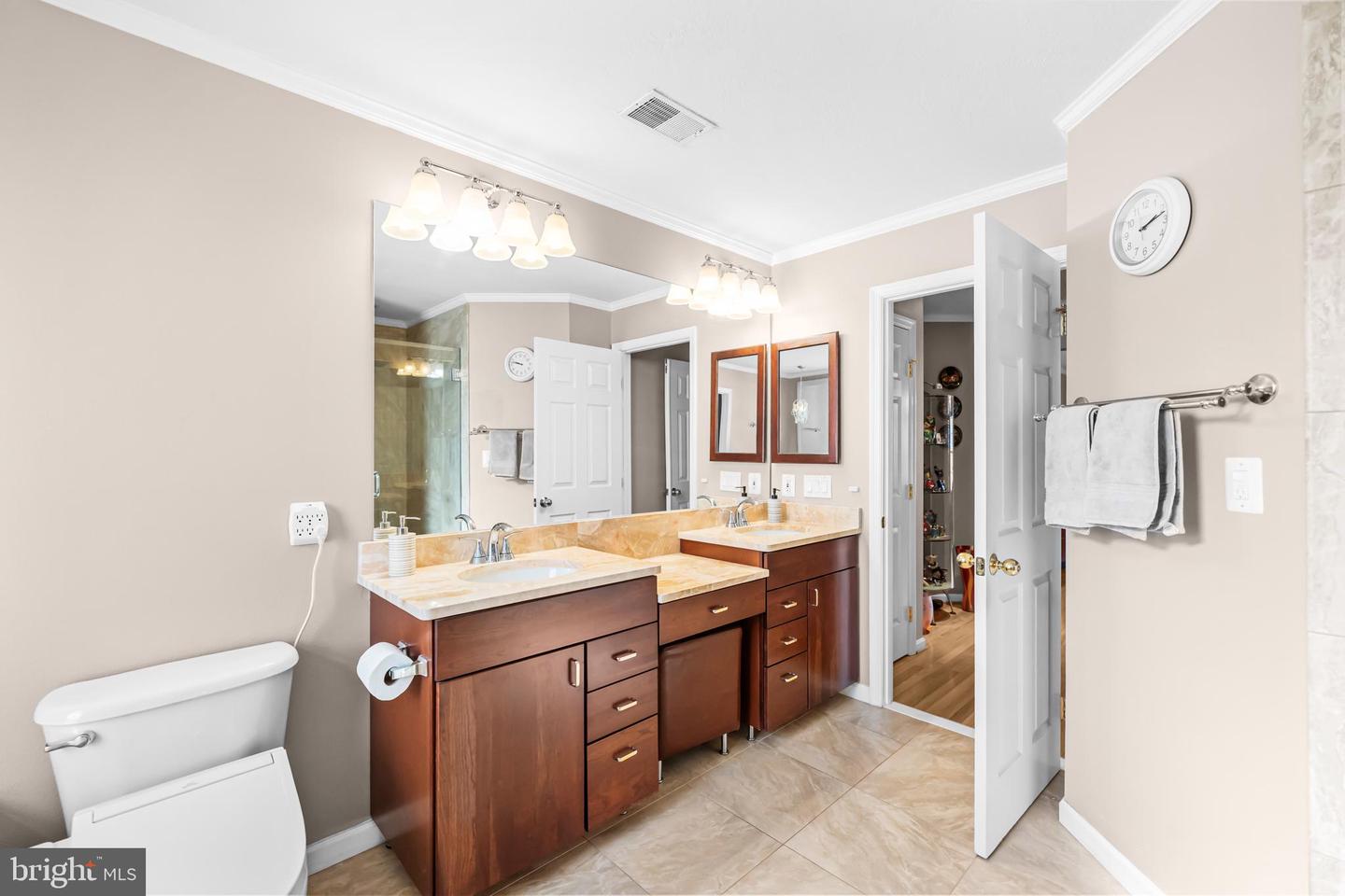 5051 KILBURN ST, ALEXANDRIA, Virginia 22304, 3 Bedrooms Bedrooms, ,2 BathroomsBathrooms,Residential,For sale,5051 KILBURN ST,VAAX2053798 MLS # VAAX2053798