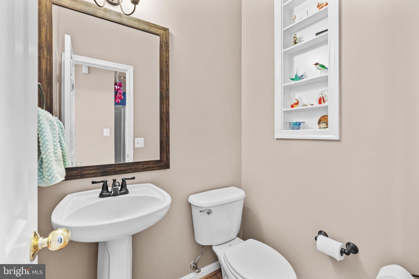 5051 KILBURN ST, ALEXANDRIA, Virginia 22304, 3 Bedrooms Bedrooms, ,2 BathroomsBathrooms,Residential,For sale,5051 KILBURN ST,VAAX2053798 MLS # VAAX2053798