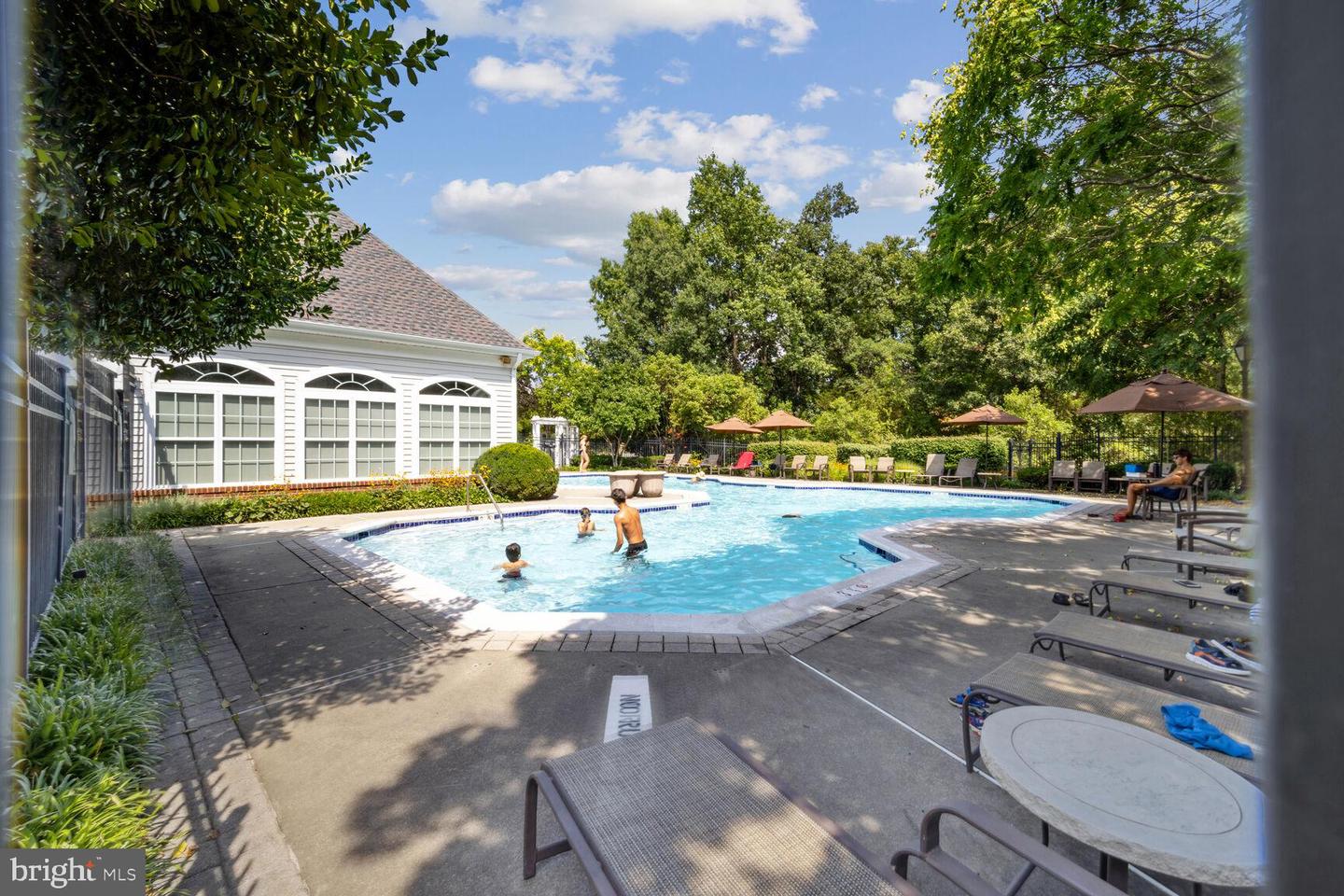 13040 CABIN CREEK RD #13040, HERNDON, Virginia 20171, 2 Bedrooms Bedrooms, 2 Rooms Rooms,2 BathroomsBathrooms,Residential,For sale,13040 CABIN CREEK RD #13040,VAFX2288968 MLS # VAFX2288968