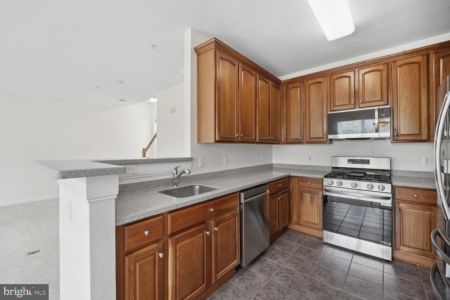 13040 CABIN CREEK RD #13040, HERNDON, Virginia 20171, 2 Bedrooms Bedrooms, 2 Rooms Rooms,2 BathroomsBathrooms,Residential,For sale,13040 CABIN CREEK RD #13040,VAFX2288968 MLS # VAFX2288968