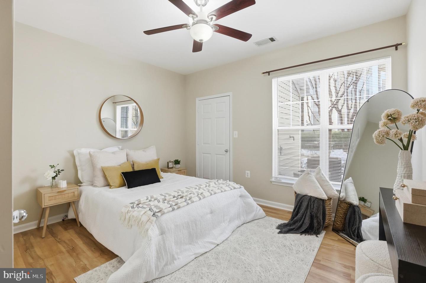 5142-C BRITTNEY ELYSE CIR #C, CENTREVILLE, Virginia 20120, 2 Bedrooms Bedrooms, ,2 BathroomsBathrooms,Residential,For sale,5142-C BRITTNEY ELYSE CIR #C,VAFX2289024 MLS # VAFX2289024