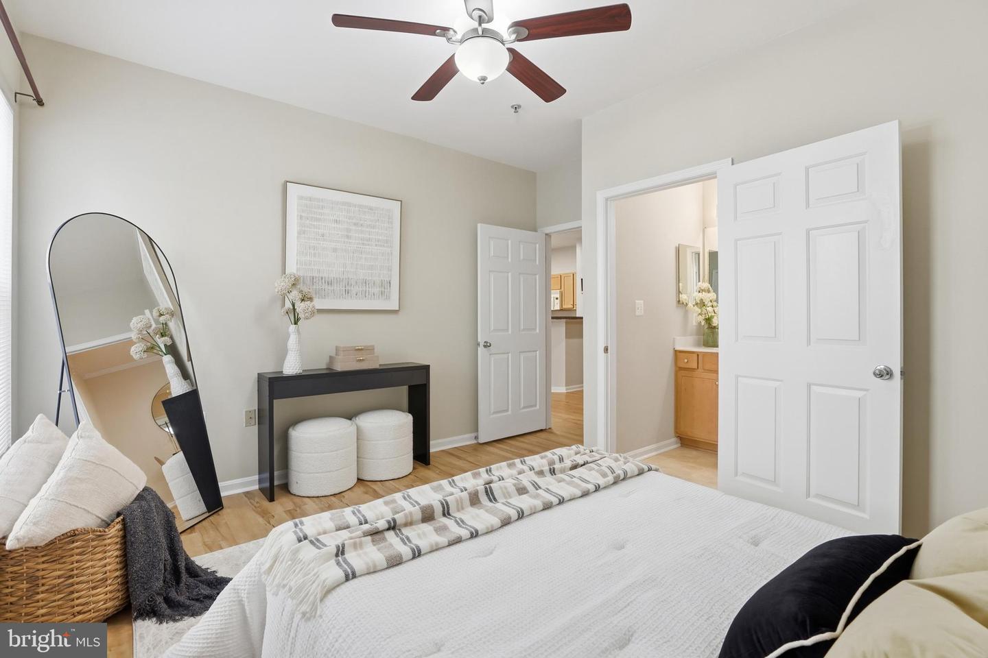 5142-C BRITTNEY ELYSE CIR #C, CENTREVILLE, Virginia 20120, 2 Bedrooms Bedrooms, ,2 BathroomsBathrooms,Residential,For sale,5142-C BRITTNEY ELYSE CIR #C,VAFX2289024 MLS # VAFX2289024