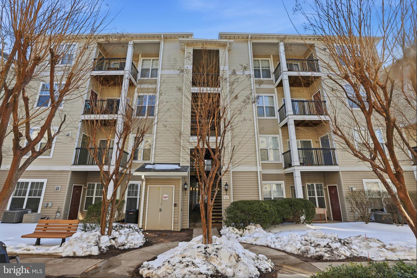 5142-C BRITTNEY ELYSE CIR #C, CENTREVILLE, Virginia 20120, 2 Bedrooms Bedrooms, ,2 BathroomsBathrooms,Residential,For sale,5142-C BRITTNEY ELYSE CIR #C,VAFX2289024 MLS # VAFX2289024