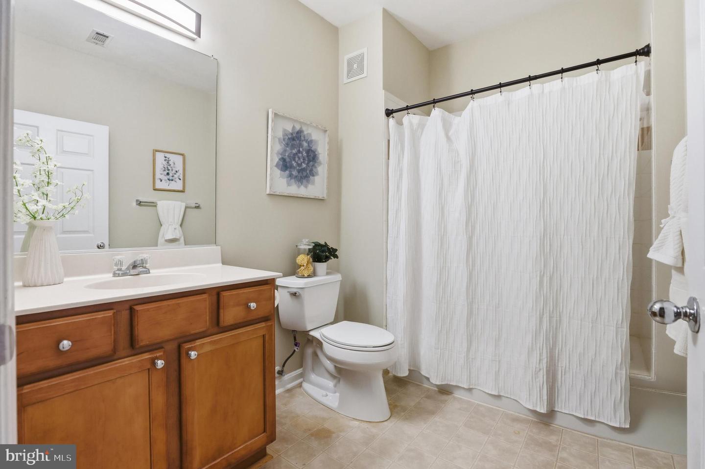 5142-C BRITTNEY ELYSE CIR #C, CENTREVILLE, Virginia 20120, 2 Bedrooms Bedrooms, ,2 BathroomsBathrooms,Residential,For sale,5142-C BRITTNEY ELYSE CIR #C,VAFX2289024 MLS # VAFX2289024