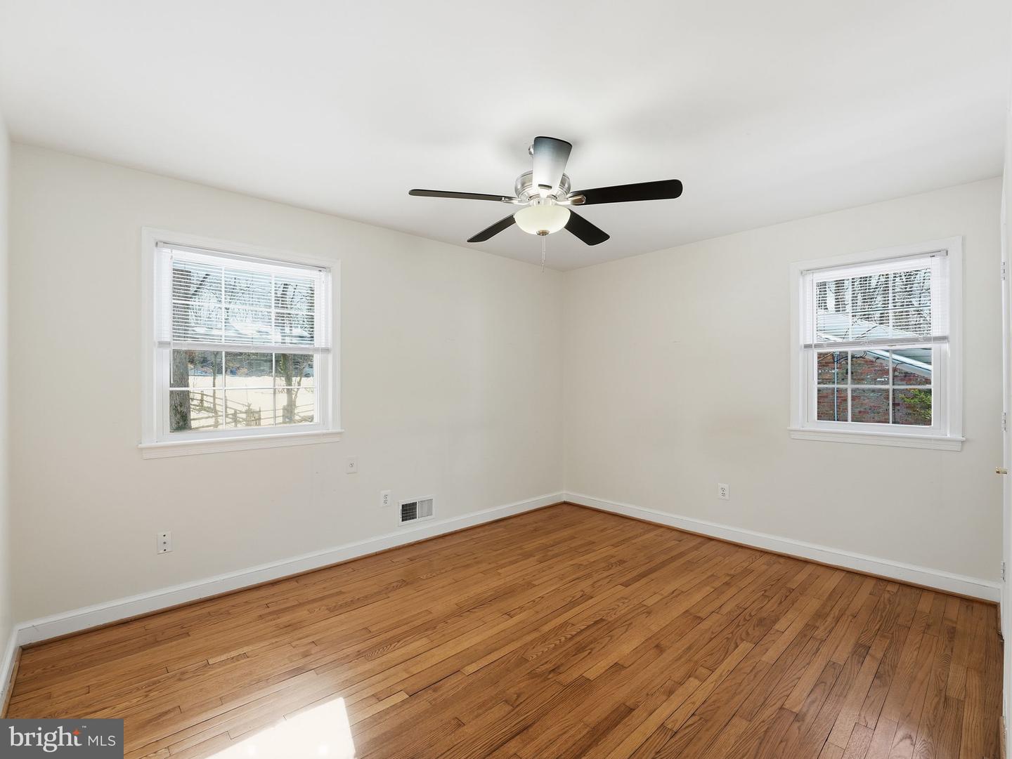 3015 CRANE DR, FALLS CHURCH, Virginia 22042, 4 Bedrooms Bedrooms, ,2 BathroomsBathrooms,Residential,For sale,3015 CRANE DR,VAFX2289112 MLS # VAFX2289112 3015 CRANE DR, FALLS CHURCH, Virginia 22042, 4 Bedrooms Bedrooms, ,2 BathroomsBathrooms,Residential,For sale,3015 CRANE DR,VAFX2289112 MLS # VAFX2289112