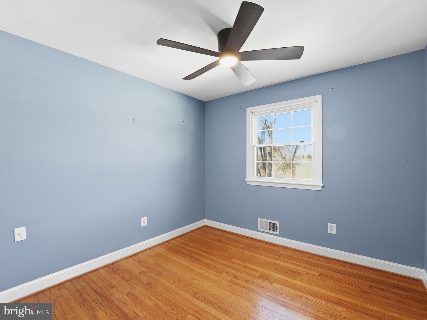 3015 CRANE DR, FALLS CHURCH, Virginia 22042, 4 Bedrooms Bedrooms, ,2 BathroomsBathrooms,Residential,For sale,3015 CRANE DR,VAFX2289112 MLS # VAFX2289112 3015 CRANE DR, FALLS CHURCH, Virginia 22042, 4 Bedrooms Bedrooms, ,2 BathroomsBathrooms,Residential,For sale,3015 CRANE DR,VAFX2289112 MLS # VAFX2289112